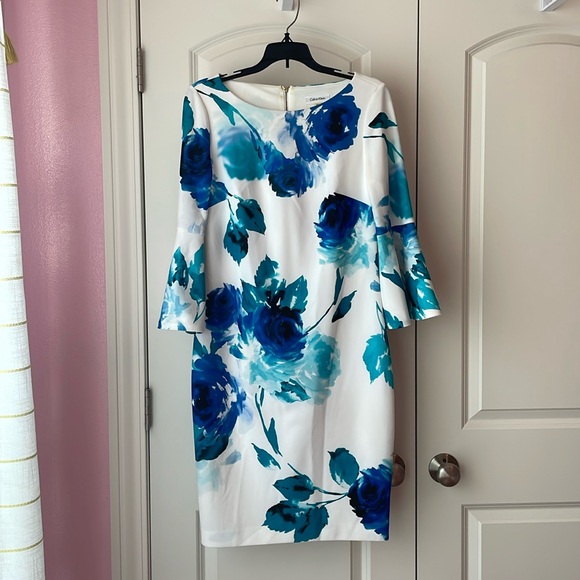 Dresses & Skirts - Calvin Klein Blue & White Floral Sheath Dress Size 8